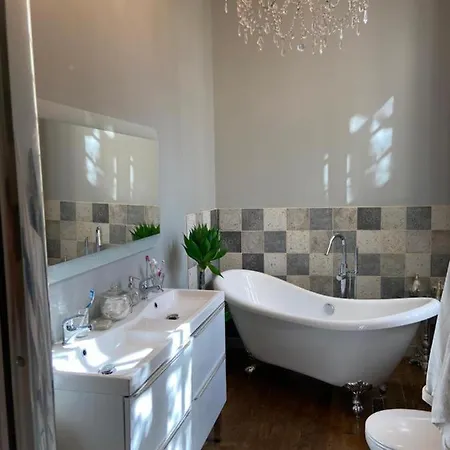 Prázdninový dům Maison Spacieuse Avec Spa, *