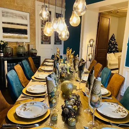 Maison Spacieuse Avec Spa, Prázdninový dům Niort