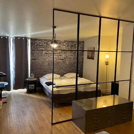 Maison Spacieuse Avec Spa, Niort