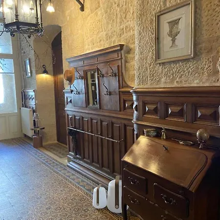 Maison Spacieuse Avec Spa, Hébergement de vacances