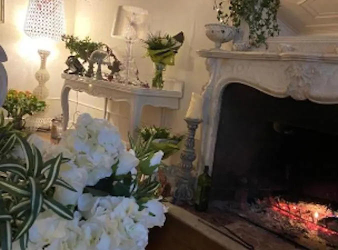 Сasa de vacaciones Maison Spacieuse Avec Spa, Niort