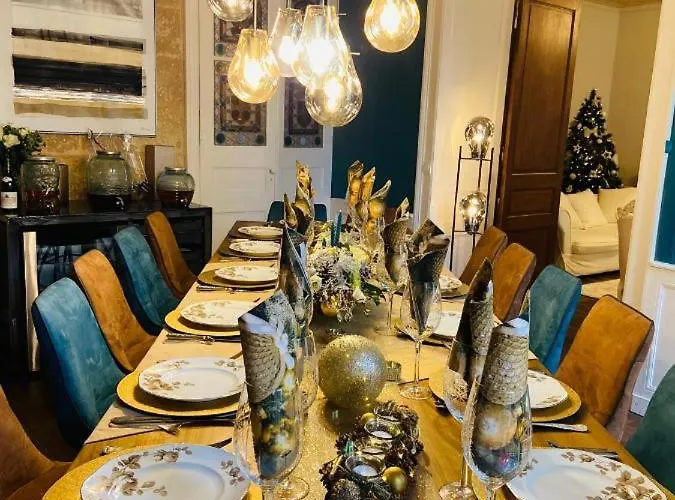 Maison Spacieuse Avec Spa, Сasa de vacaciones Niort