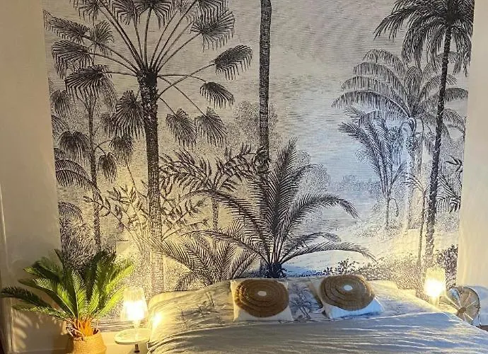 Maison Spacieuse Avec Spa, Сasa de vacaciones Niort