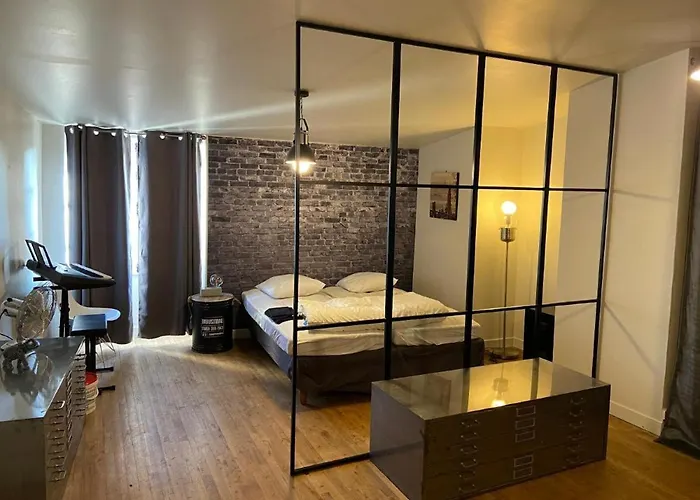 Maison Spacieuse Avec Spa, Niort